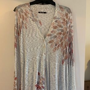 Long, lightweight cardigan